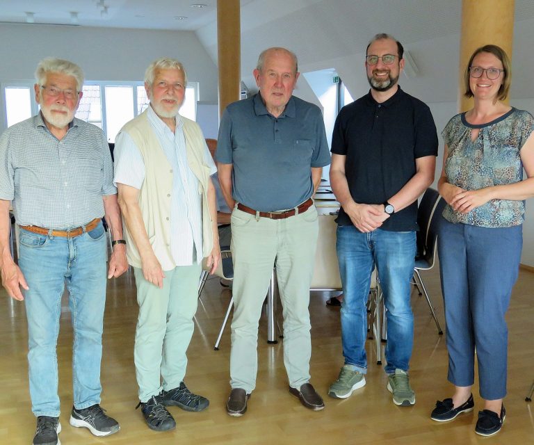 v.l.n.r.: Willi Hirn, Prof. a.D. Helmuth Kern, Hans-Dieter Gommel, Cem Volker Lang, Bürgermeisterin Melanie Braun